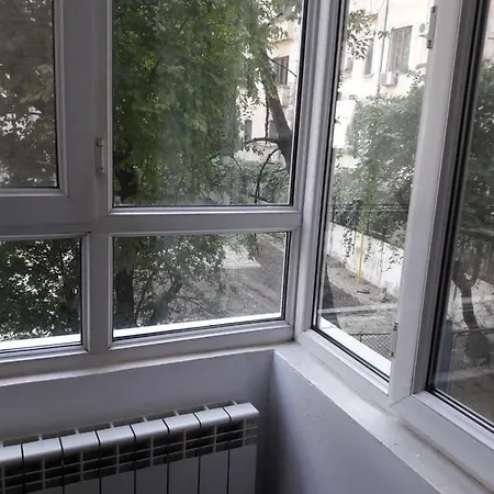 Universitate Square Stylish Studio